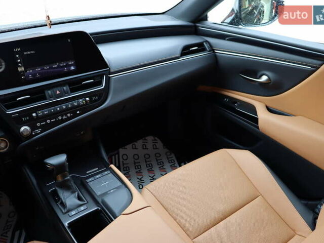 Чорний Лексус ЕС, об'ємом двигуна 2 л та пробігом 30 тис. км за 41400 $, фото 38 на Automoto.ua