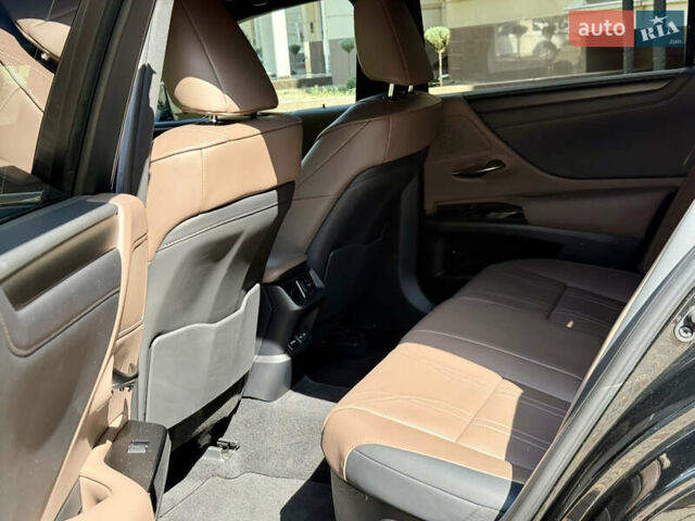 Черный Лексус ЕС, объемом двигателя 2.49 л и пробегом 38 тыс. км за 50500 $, фото 10 на Automoto.ua