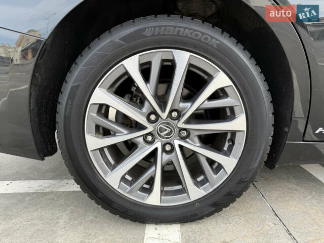 Чорний Лексус ЕС, об'ємом двигуна 2.49 л та пробігом 54 тис. км за 41900 $, фото 31 на Automoto.ua