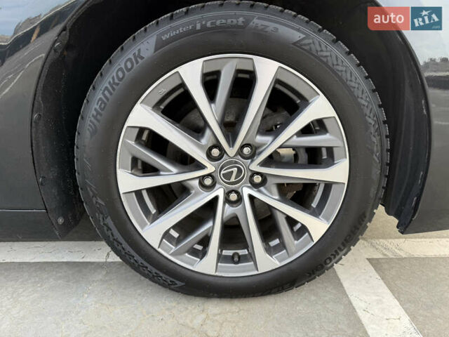 Чорний Лексус ЕС, об'ємом двигуна 2.49 л та пробігом 54 тис. км за 41900 $, фото 32 на Automoto.ua