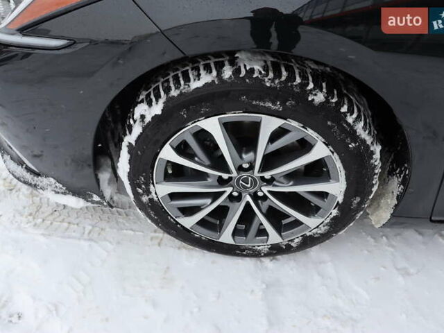 Чорний Лексус ЕС, об'ємом двигуна 2 л та пробігом 30 тис. км за 41400 $, фото 10 на Automoto.ua