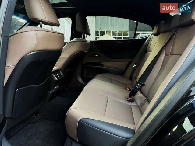 Лексус ЕС 2023 в Киеве на Automoto.ua Черный Лексус ЕС, объемом двигателя 2.49 л и пробегом 9 тыс. км за 50999 $, фото 28 на Automoto.ua