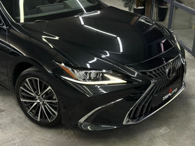 Черный Лексус ЕС, объемом двигателя 2.5 л и пробегом 55 тыс. км за 46900 $, фото 1 на Automoto.ua