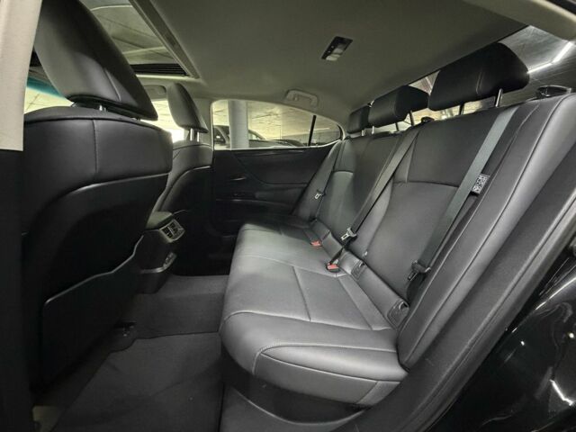 Черный Лексус ЕС, объемом двигателя 2.5 л и пробегом 55 тыс. км за 46900 $, фото 18 на Automoto.ua