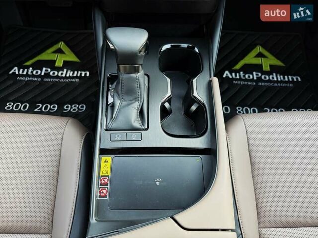 Лексус ЕС 2023 в Киеве на Automoto.ua Черный Лексус ЕС, объемом двигателя 2.49 л и пробегом 9 тыс. км за 50999 $, фото 36 на Automoto.ua