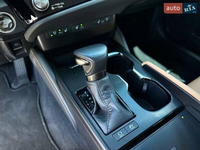 Чорний Лексус ЕС, об'ємом двигуна 2.49 л та пробігом 16 тис. км за 47000 $, фото 54 на Automoto.ua