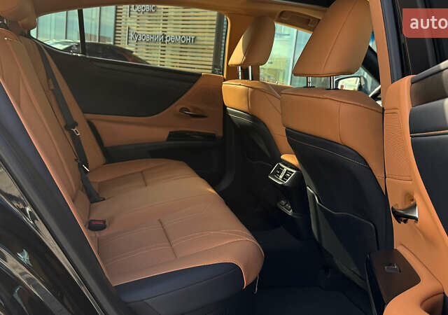 Черный Лексус ЕС, объемом двигателя 2.49 л и пробегом 18 тыс. км за 56500 $, фото 6 на Automoto.ua