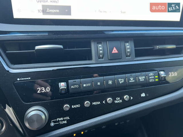 Чорний Лексус ЕС, об'ємом двигуна 2.49 л та пробігом 22 тис. км за 46900 $, фото 26 на Automoto.ua