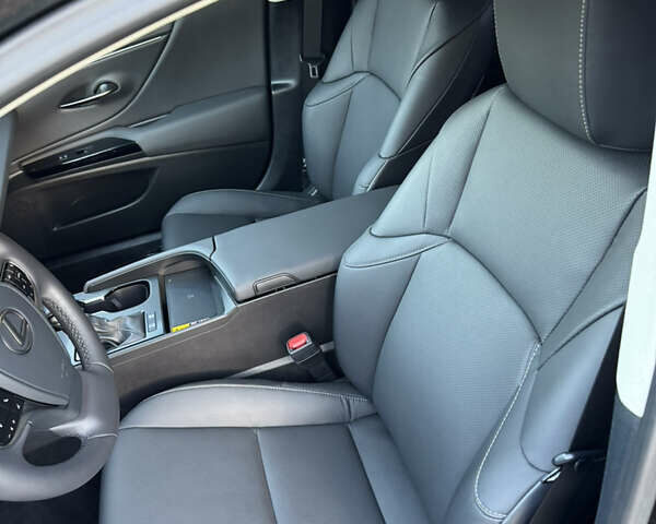 Черный Лексус ЕС, объемом двигателя 2.49 л и пробегом 8 тыс. км за 45700 $, фото 19 на Automoto.ua