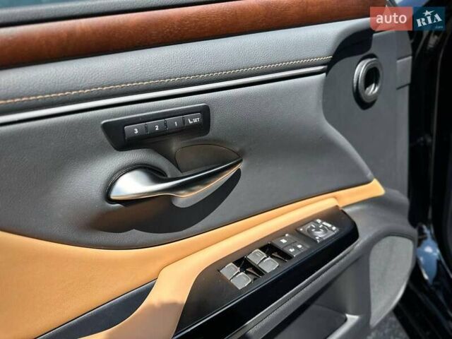 Чорний Лексус ЕС, об'ємом двигуна 2.49 л та пробігом 16 тис. км за 47000 $, фото 39 на Automoto.ua
