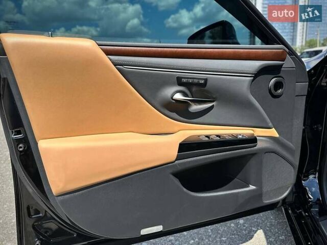 Чорний Лексус ЕС, об'ємом двигуна 2.49 л та пробігом 16 тис. км за 47000 $, фото 37 на Automoto.ua