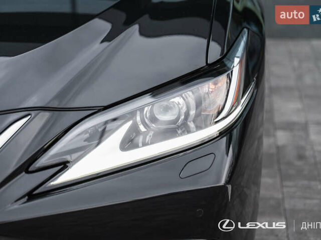 Черный Лексус ЕС, объемом двигателя 2.49 л и пробегом 14 тыс. км за 55000 $, фото 1 на Automoto.ua