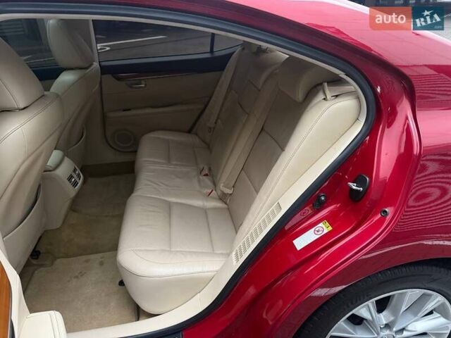 Красный Лексус ЕС, объемом двигателя 2.49 л и пробегом 300 тыс. км за 14990 $, фото 11 на Automoto.ua