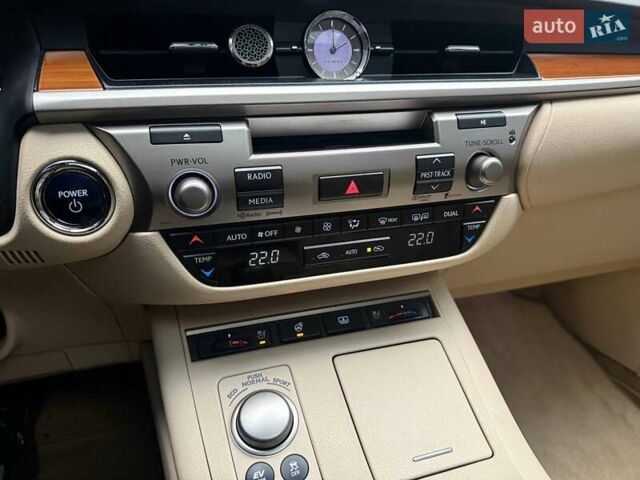 Красный Лексус ЕС, объемом двигателя 2.49 л и пробегом 300 тыс. км за 14990 $, фото 20 на Automoto.ua