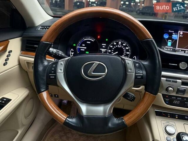 Красный Лексус ЕС, объемом двигателя 2.49 л и пробегом 300 тыс. км за 14990 $, фото 18 на Automoto.ua