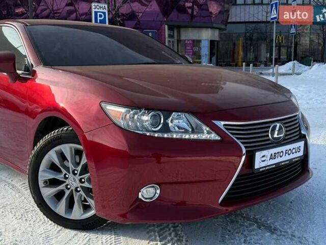 Красный Лексус ЕС, объемом двигателя 2.49 л и пробегом 300 тыс. км за 14490 $, фото 1 на Automoto.ua