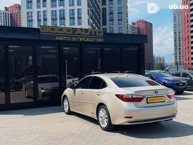 Лексус ЕС, объемом двигателя 0 л и пробегом 171 тыс. км за 19400 $, фото 4 на Automoto.ua