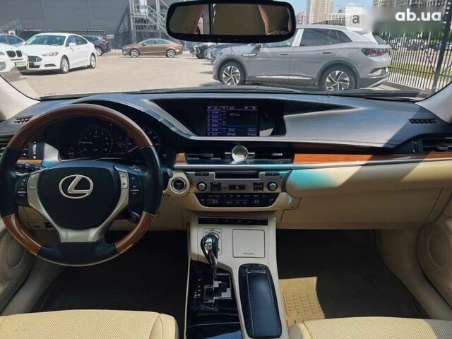 Лексус ЕС, объемом двигателя 0 л и пробегом 171 тыс. км за 19400 $, фото 12 на Automoto.ua
