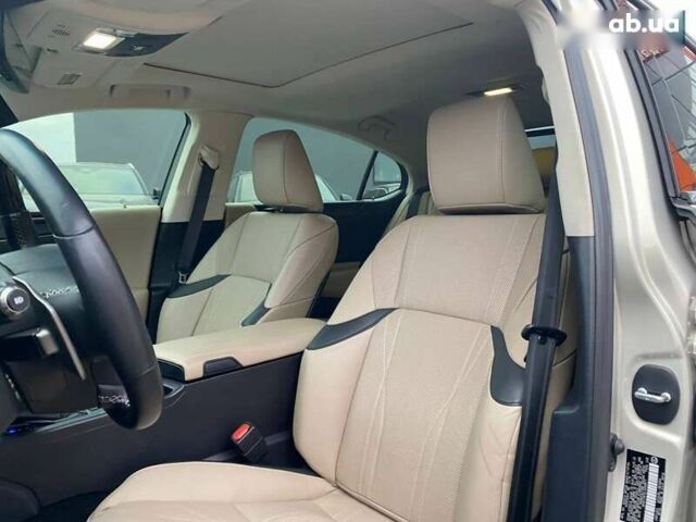Лексус ЕС, объемом двигателя 4.25 л и пробегом 83 тыс. км за 34950 $, фото 20 на Automoto.ua