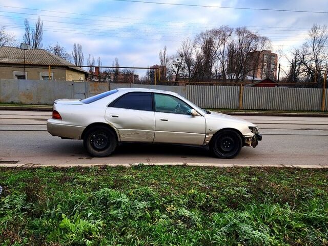 Лексус ЕС, объемом двигателя 3 л и пробегом 290 тыс. км за 1150 $, фото 5 на Automoto.ua