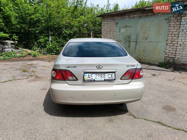 Лексус ЕС, объемом двигателя 3 л и пробегом 300 тыс. км за 4700 $, фото 3 на Automoto.ua
