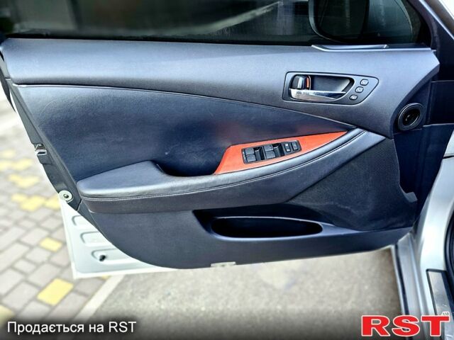 Лексус ЕС, объемом двигателя 3.5 л и пробегом 178 тыс. км за 6950 $, фото 8 на Automoto.ua