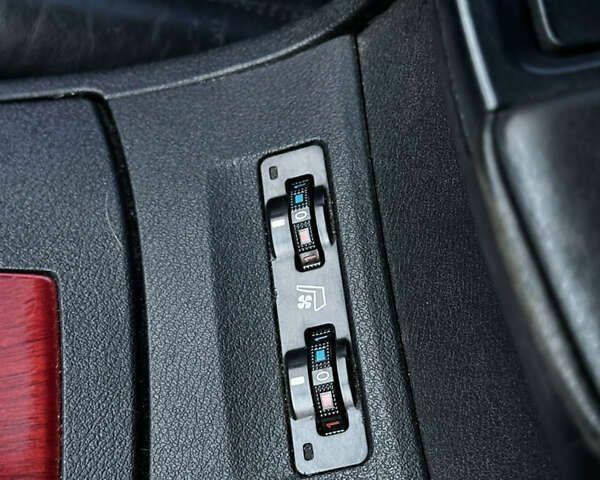 Лексус ЕС, объемом двигателя 0 л и пробегом 302 тыс. км за 8700 $, фото 12 на Automoto.ua