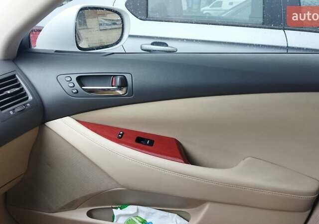 Лексус ЕС, объемом двигателя 3.5 л и пробегом 135 тыс. км за 10500 $, фото 18 на Automoto.ua