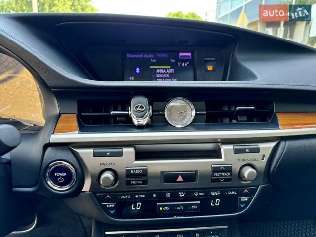 Лексус ЕС, объемом двигателя 2.5 л и пробегом 190 тыс. км за 17500 $, фото 35 на Automoto.ua