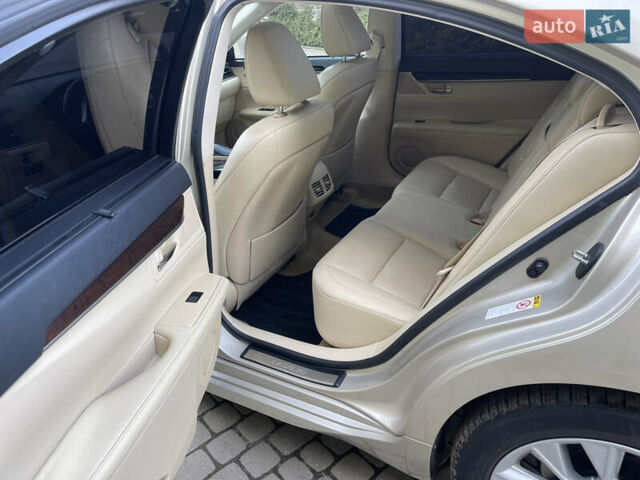 Лексус ЕС, объемом двигателя 3.5 л и пробегом 100 тыс. км за 17000 $, фото 19 на Automoto.ua