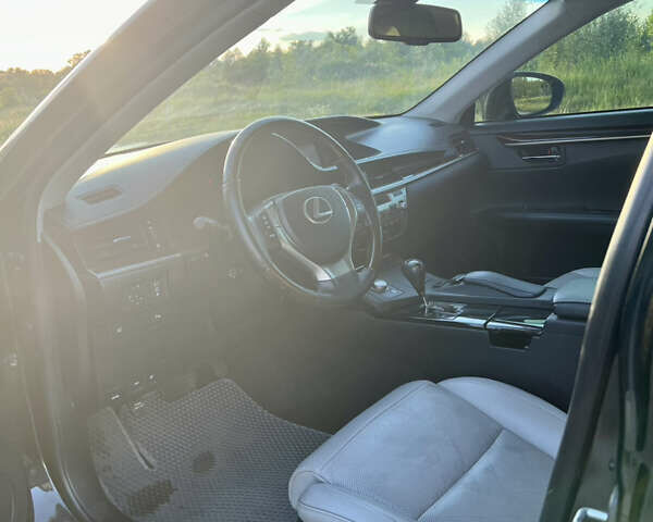 Лексус ЕС, об'ємом двигуна 3.5 л та пробігом 265 тис. км за 17535 $, фото 32 на Automoto.ua