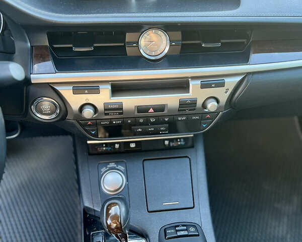 Лексус ЕС, об'ємом двигуна 3.5 л та пробігом 265 тис. км за 17535 $, фото 17 на Automoto.ua