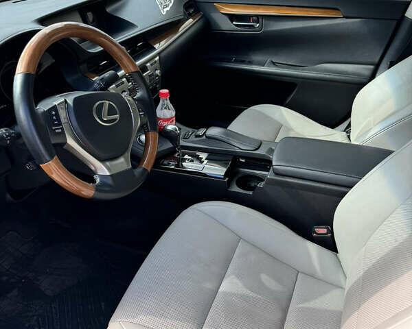 Лексус ЕС, объемом двигателя 2.49 л и пробегом 197 тыс. км за 18800 $, фото 5 на Automoto.ua
