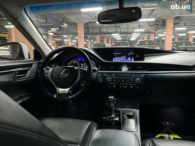 Лексус ЕС, объемом двигателя 0 л и пробегом 150 тыс. км за 19000 $, фото 19 на Automoto.ua
