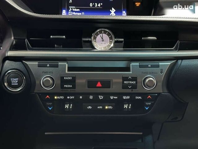 Лексус ЕС, объемом двигателя 0 л и пробегом 150 тыс. км за 19000 $, фото 21 на Automoto.ua