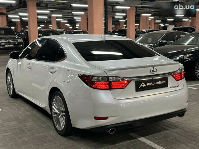 Лексус ЕС, объемом двигателя 0 л и пробегом 150 тыс. км за 19000 $, фото 9 на Automoto.ua