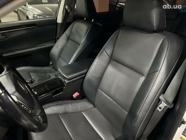 Лексус ЕС, объемом двигателя 0 л и пробегом 150 тыс. км за 19000 $, фото 13 на Automoto.ua