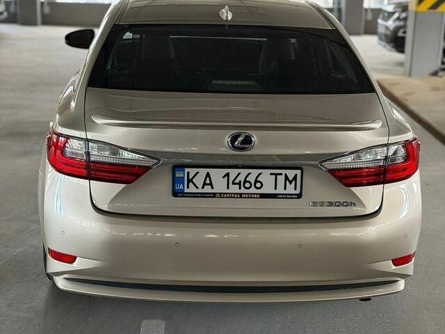 Лексус ЕС, объемом двигателя 2.49 л и пробегом 255 тыс. км за 20990 $, фото 7 на Automoto.ua