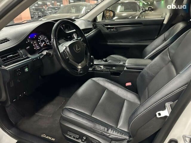 Лексус ЕС, объемом двигателя 0 л и пробегом 150 тыс. км за 19000 $, фото 12 на Automoto.ua