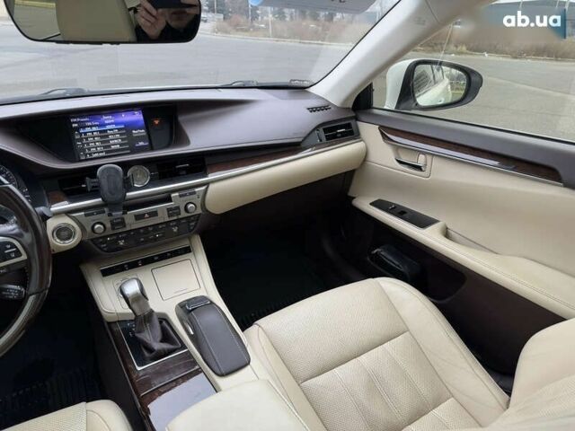 Лексус ЕС, объемом двигателя 0 л и пробегом 200 тыс. км за 24790 $, фото 28 на Automoto.ua