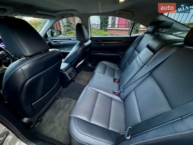 Лексус ЕС 2017 в Каменское - Днепродзержинск на Automoto.ua Лексус ЕС, объемом двигателя 3.46 л и пробегом 276 тыс. км за 18800 $, фото 12 на Automoto.ua