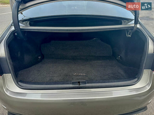 Лексус ЕС 2017 в Каменское - Днепродзержинск на Automoto.ua Лексус ЕС, объемом двигателя 3.46 л и пробегом 276 тыс. км за 18800 $, фото 15 на Automoto.ua