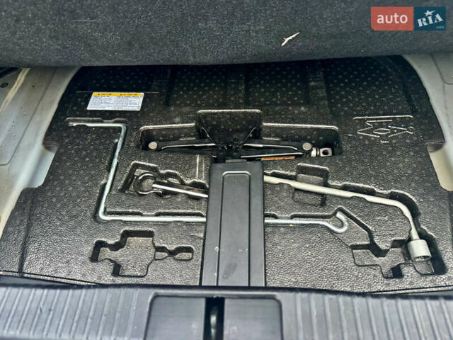 Лексус ЕС 2017 в Каменское - Днепродзержинск на Automoto.ua Лексус ЕС, объемом двигателя 3.46 л и пробегом 276 тыс. км за 18800 $, фото 17 на Automoto.ua