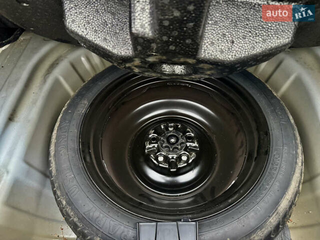 Лексус ЕС 2017 в Каменское - Днепродзержинск на Automoto.ua Лексус ЕС, объемом двигателя 3.46 л и пробегом 276 тыс. км за 18800 $, фото 18 на Automoto.ua