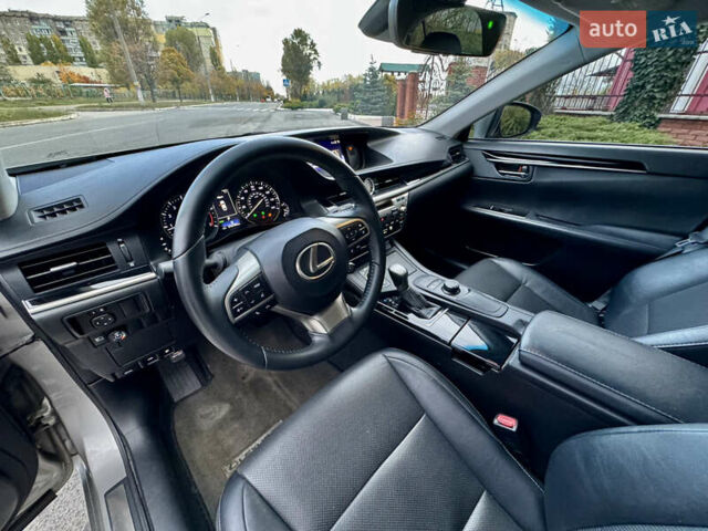 Лексус ЕС 2017 в Каменское - Днепродзержинск на Automoto.ua Лексус ЕС, объемом двигателя 3.46 л и пробегом 276 тыс. км за 18800 $, фото 11 на Automoto.ua