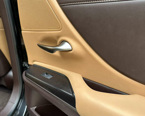 Лексус ЕС, объемом двигателя 2.5 л и пробегом 129 тыс. км за 31500 $, фото 9 на Automoto.ua