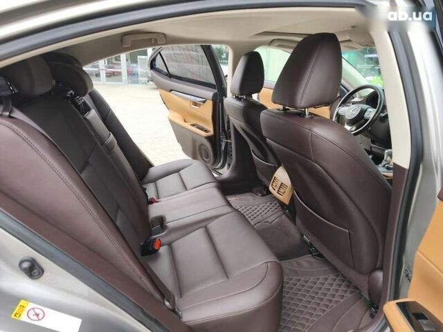 Лексус ЕС, объемом двигателя 0 л и пробегом 180 тыс. км за 25900 $, фото 15 на Automoto.ua