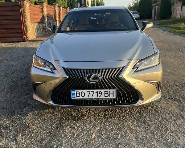 Лексус ЕС, объемом двигателя 2.49 л и пробегом 65 тыс. км за 35900 $, фото 6 на Automoto.ua