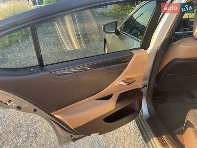 Лексус ЕС, объемом двигателя 2.49 л и пробегом 65 тыс. км за 35900 $, фото 12 на Automoto.ua