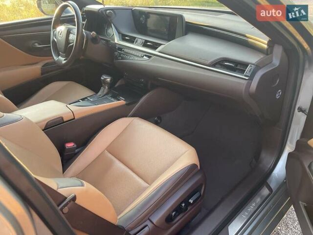Лексус ЕС, объемом двигателя 2.49 л и пробегом 65 тыс. км за 35900 $, фото 8 на Automoto.ua
